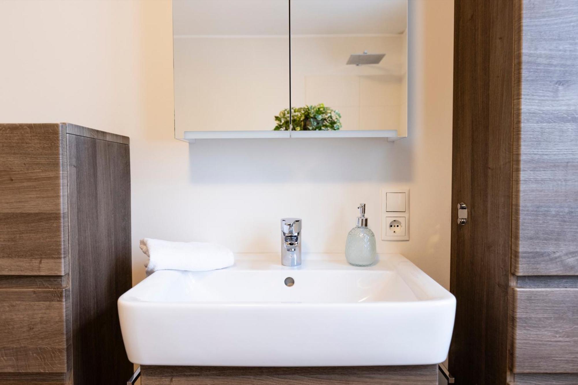 Smartfewo - Home - Zentral - Terrasse - Parkplatz โอลเดนบวร์ก ภายนอก รูปภาพ